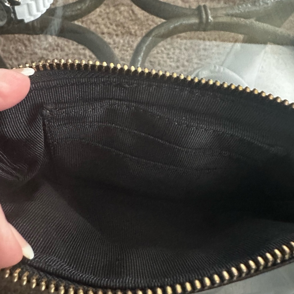 Badgley Mischka ❤️ Vintage Black Distressed Leather Wristlet/Clutch. Pre❤️Loved. - Picture 5 of 9